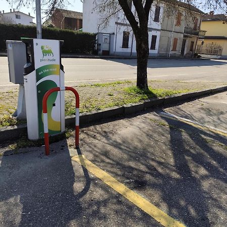 Appartamento Sofia In Zona Residenziale Strategica Wifi Gratuito Carbonara al Ticino Eksteriør bilde