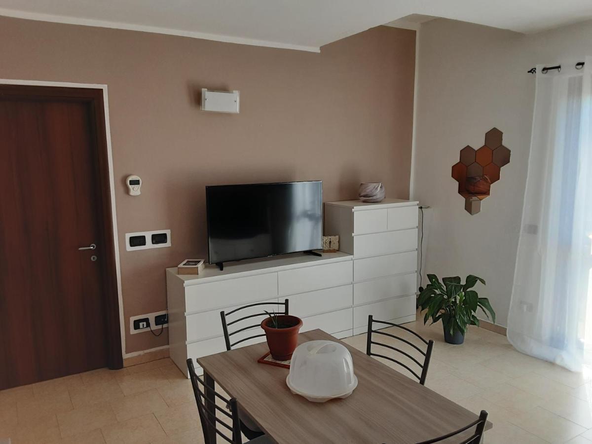 Appartamento Sofia In Zona Residenziale Strategica Wifi Gratuito Carbonara al Ticino Eksteriør bilde